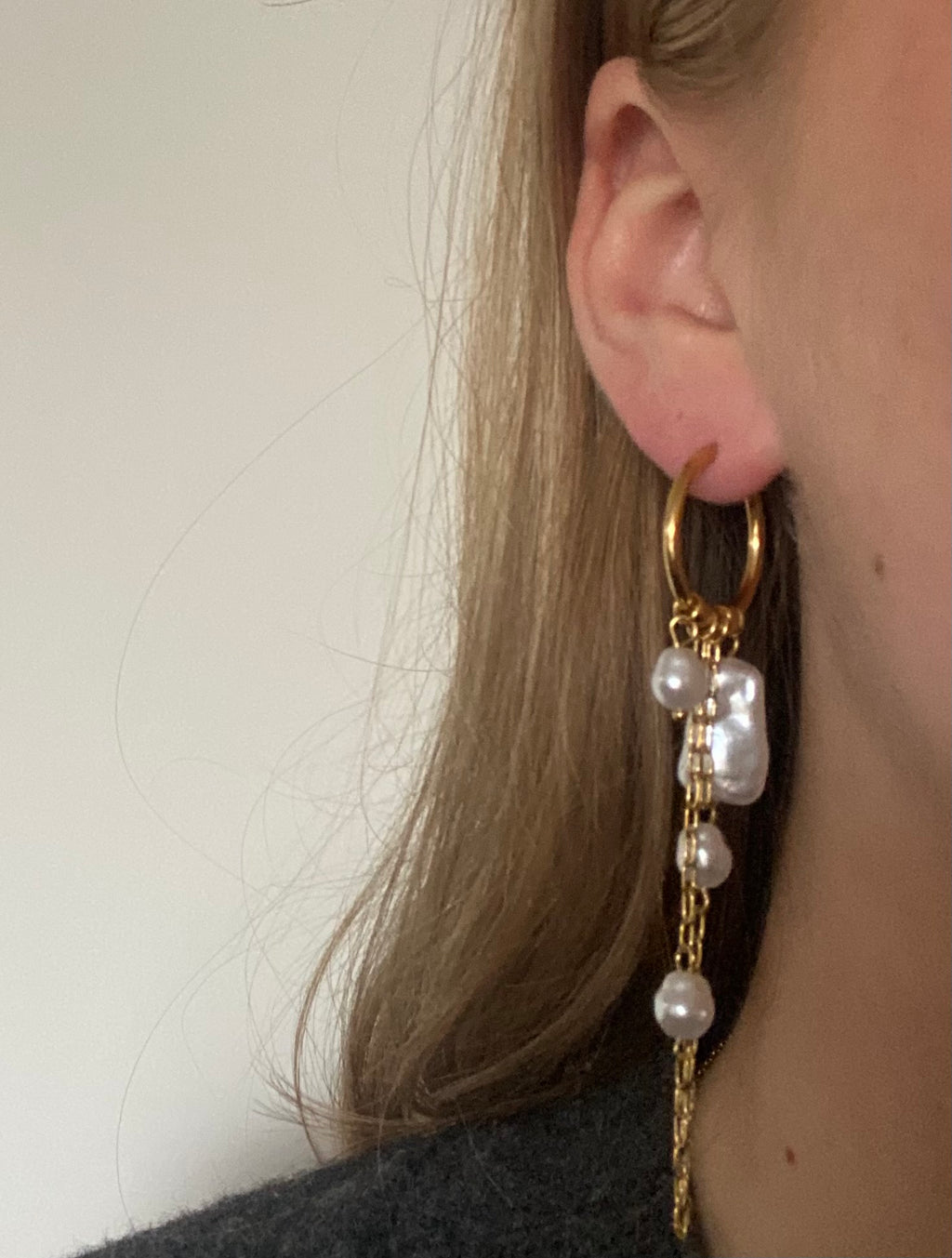 Nadia Pearl Earrings With Smaller Hoop